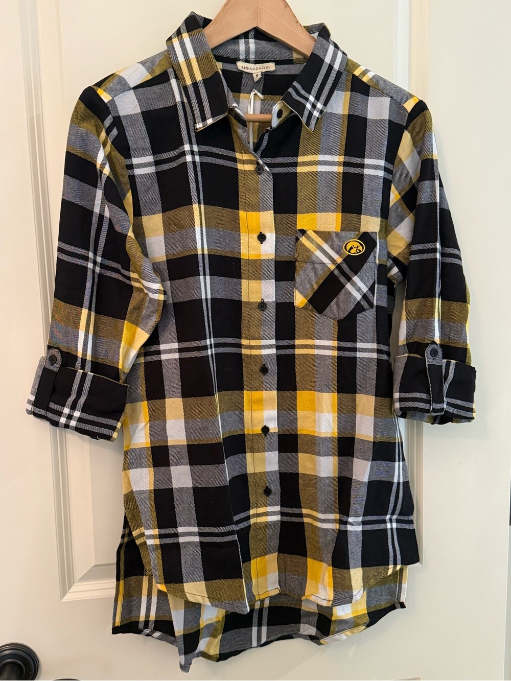 Iowa Hawkeyes UG Apparel Plaid Flannel Button Up Shirt Size Small NWT Black Gold